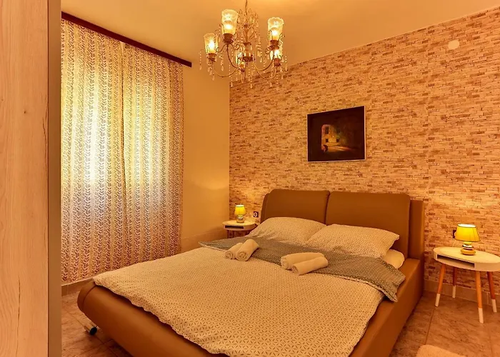 Dora Victoria Dream *