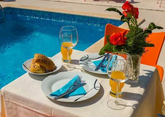 Dora Victoria Dream *