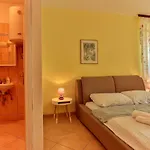 Dora Victoria Dream