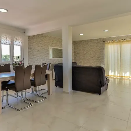 Apartment Dora Victoria Dream *