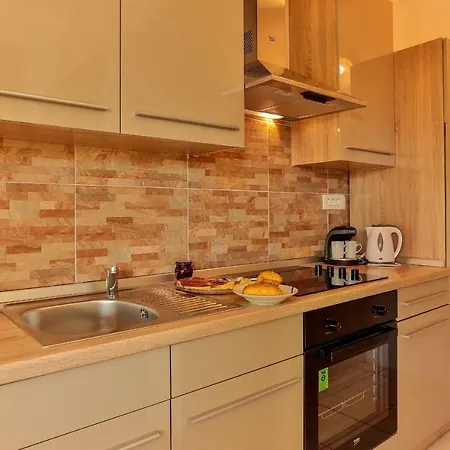 Dora Victoria Dream *