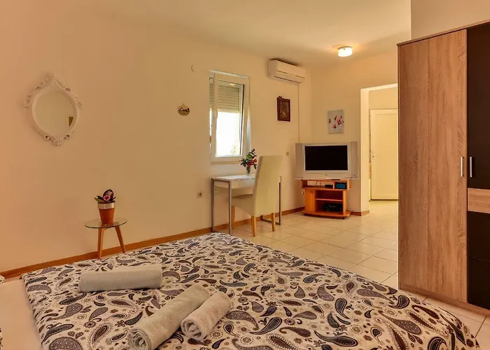 Dora Victoria Dream *