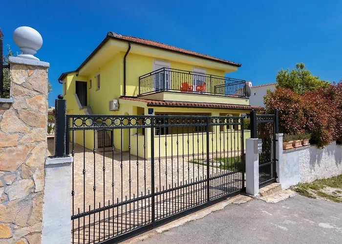 Dora Victoria Dream Lejlighed *